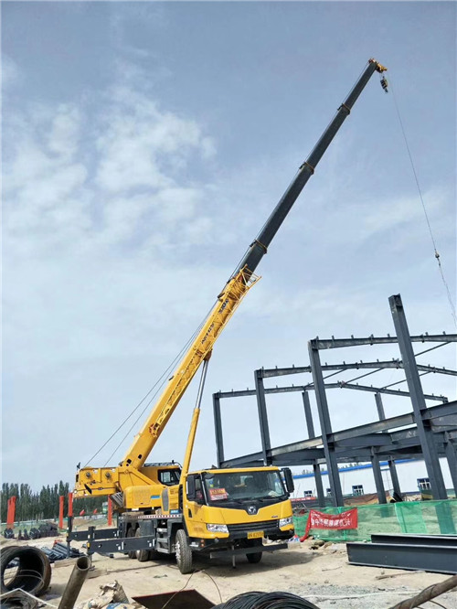 无锡市超高层建筑钢结构吊装案例